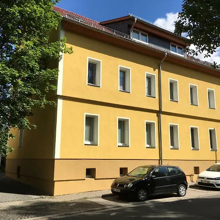 Ueber Dem Ilmpark Apartment *